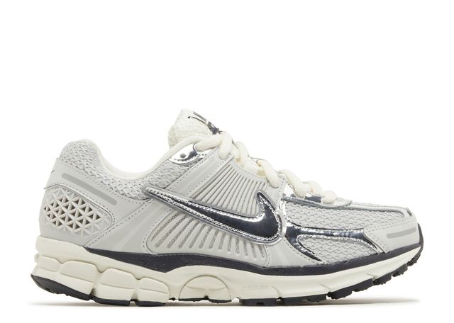 NIKE AIR ZOOM VOMERO 5 WMNS "CHROME"