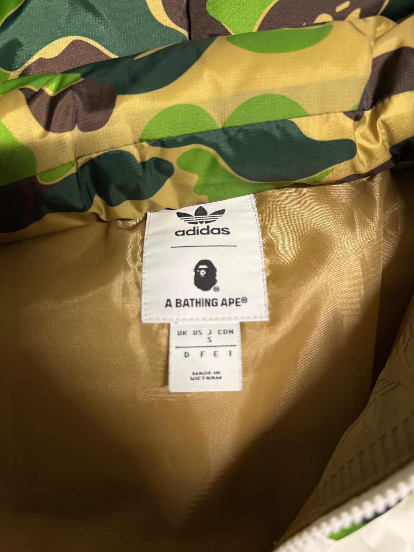 ADIDAS x BAPE ABC CAMO FIREBIRD SHARKFULL-ZIP PUFFER (PREOWNED)